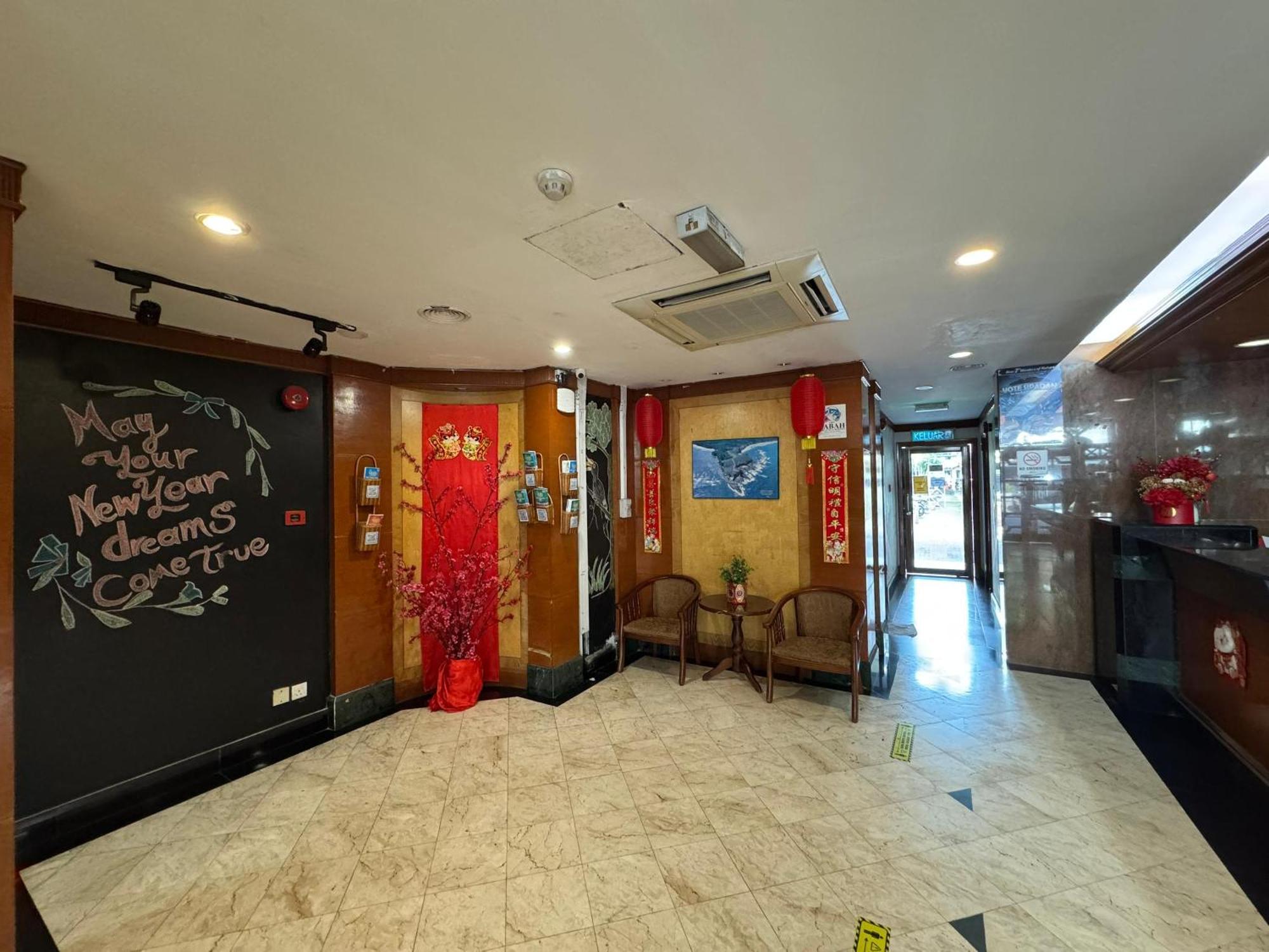 得利通酒店 亞庇 外观 照片